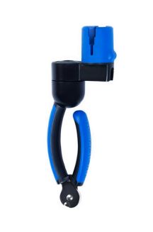MUSIC NOMAD MN223 GRIP ONE - ALL IN ONE STRING WINDER + CUTTER + PULL